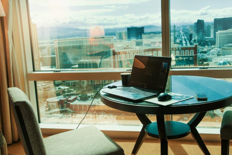 Hotels Built for Work: The Tech and Comfort Remote Workers Need